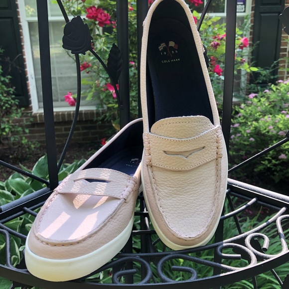 Sz. 8 1/2B Cole Haan Peach Tumbled Leather Shoes - Picture 2 of 7